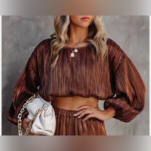 Set of New without tag Vici crop top size S
Pleated Solid High Waist Pants in M